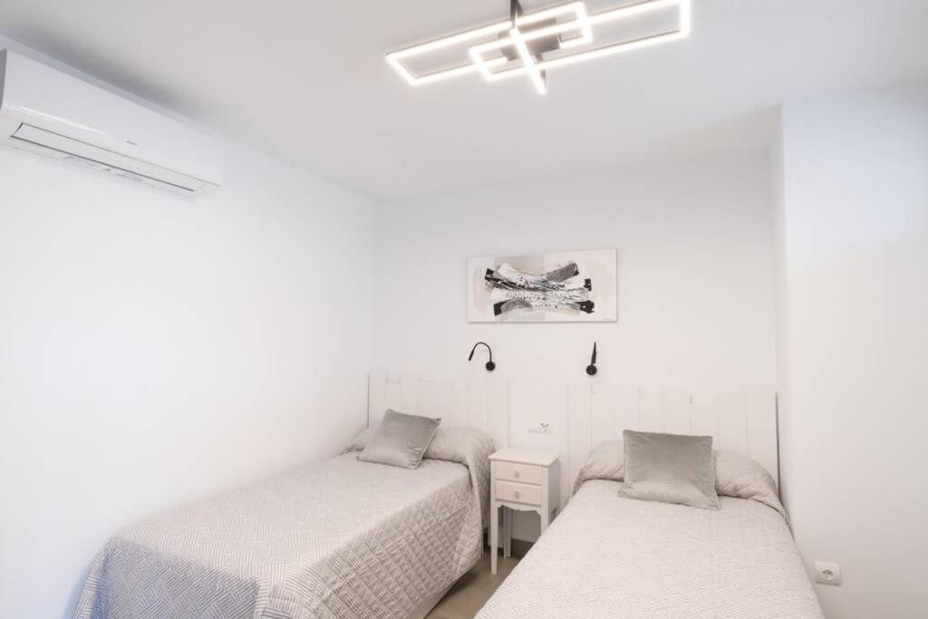 Apartamento Entero A 1 Minuto De La Playa Benidorm Exteriör bild